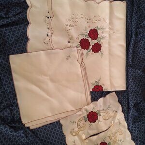 malta embroidered napkin table cloth